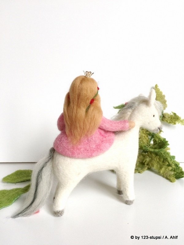 RESERVIERT: Pferd mit Elfen-Prinzessin im Rosa Kleid (4015(5)